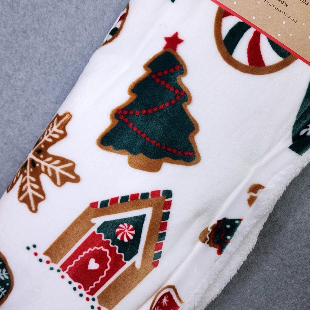 Gingerbread Man House Tree Throw Blanket Christmas Sherpa 50x70 Baking Plush NEW